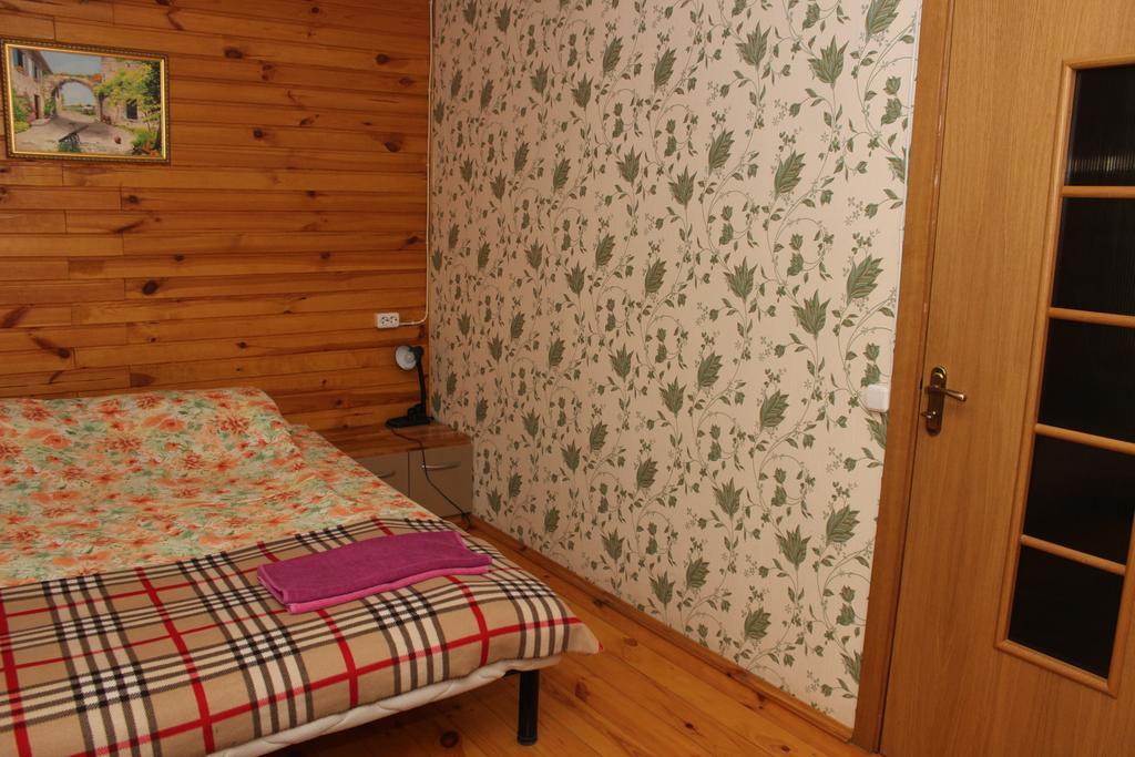 Гостевой Дом "Дача Салтов" Staryy Saltiv Εξωτερικό φωτογραφία